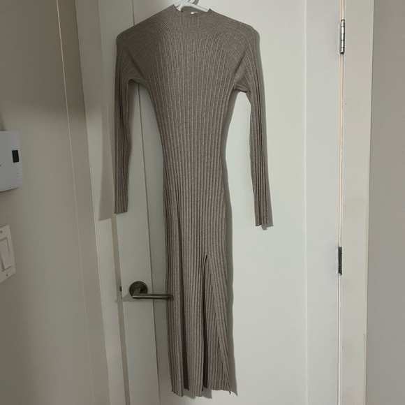 Aritzia Wilfred Alchemy Dress Size Small - Picture 2 of 2